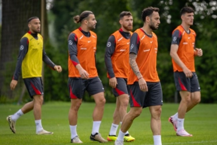 A Milli Takım iki eksikle &ccedil;alıştı
