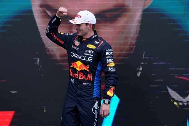 F1 Kanada Grand Prix'sini kazanan Max Verstappen oldu