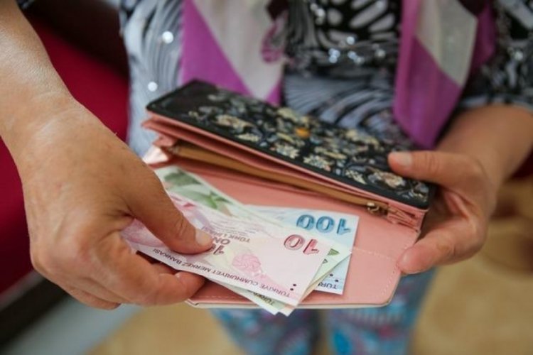 Milyonlar bug&uuml;n ATM'lere koşacak: İşte emekli bayram ikramiyesi &ouml;deme takvimi