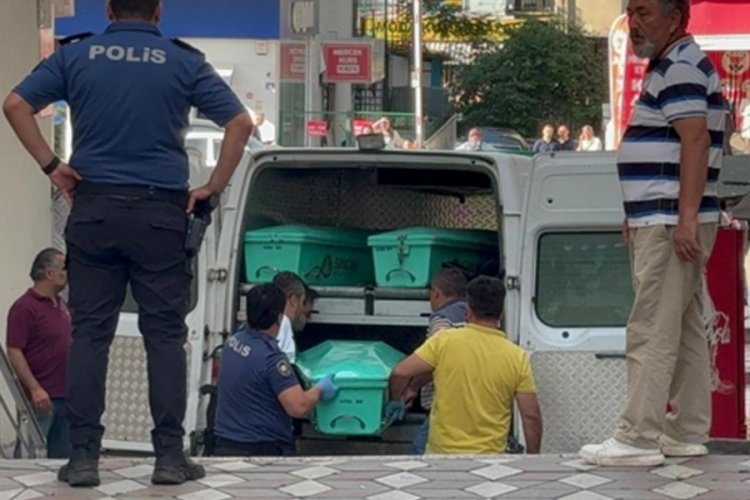 Eve giren polis kanlar i&ccedil;inde yerde buldu! Ankara'da korkun&ccedil; olay