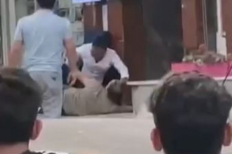 Esnafı vuran saldırganı, &uuml;zerine atlayan vatandaş etkisiz hale getirdi