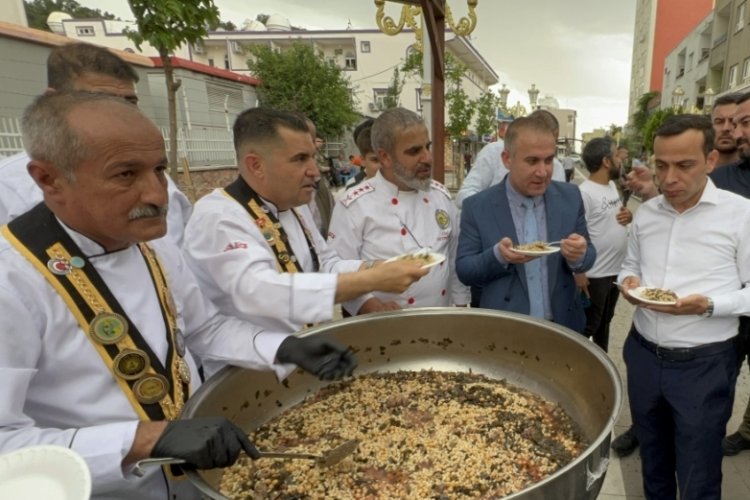 Şırnak'ta 'Cudi Pilavı' g&ouml;r&uuml;c&uuml;ye &ccedil;ıktı