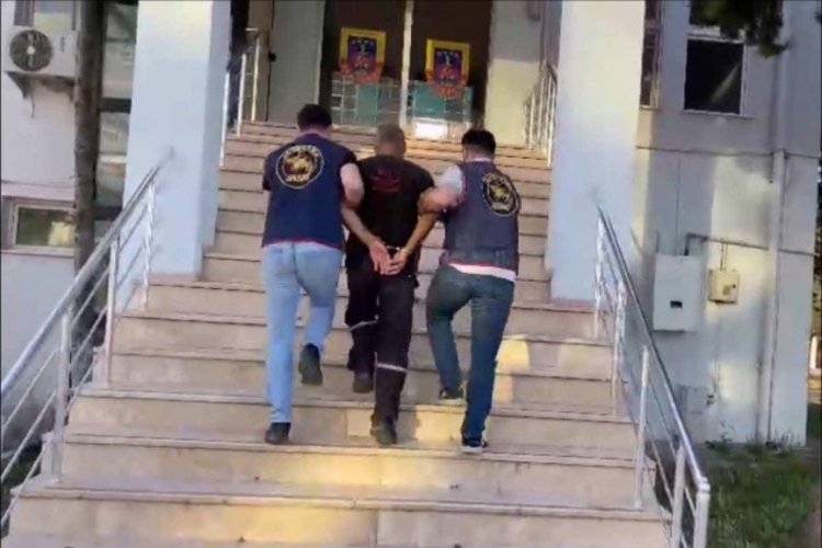 Bursa'da m&uuml;ebbet hapis cezasıyla 8 yıl 11 aydır aranan şahış yakalandı!
