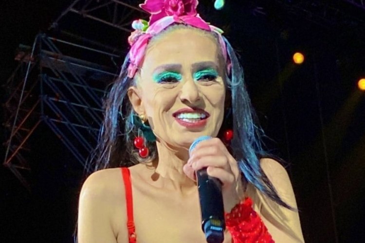 Şarkıcı Yıldız Tilbe'den baş&ouml;rt&uuml;l&uuml; paylaşım! Takip&ccedil;ileri yorum yağdırdı