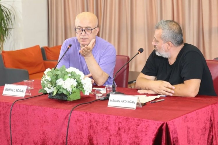 Bursa Nil&uuml;fer K&uuml;t&uuml;phanesi yazar G&uuml;rsel Korat'ı konuk etti