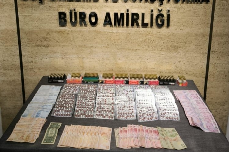 Bursa'da yeşil re&ccedil;ete ile aldığı ila&ccedil;ları para karşılığı satan şahıs yakalandı