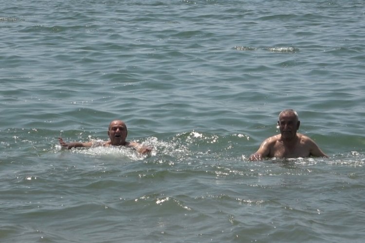 Mersin'de kavurucu sıcak bunalttı