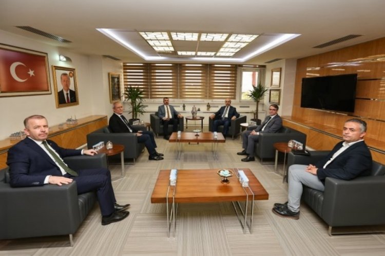 Bursa Valisi'nden Oktay Yılmaz'a ziyaret