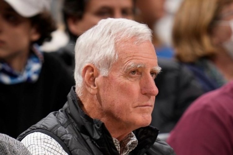 NBA logosunun efsane fig&uuml;r&uuml; Jerry West hayatını kaybetti