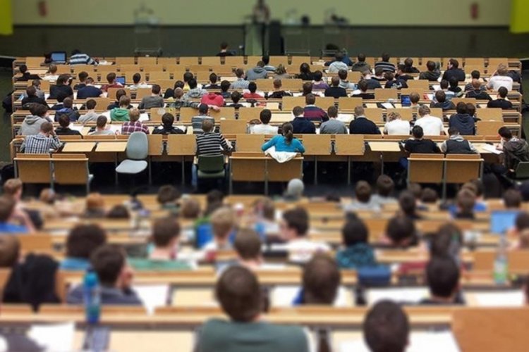 İBB'nin &ouml;ğrenci yurt &uuml;cretlerine y&uuml;zde 50 zam! Yeni aylık &uuml;cretler belli oldu