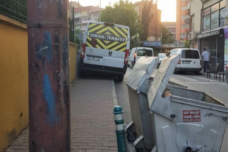 Bursa'da kaldırım işgallerinin sonu gelmiyor!