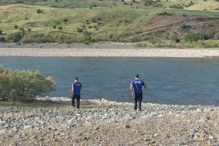 Murat Nehri'nde kaybolan &ccedil;ocuktan acı haber geldi