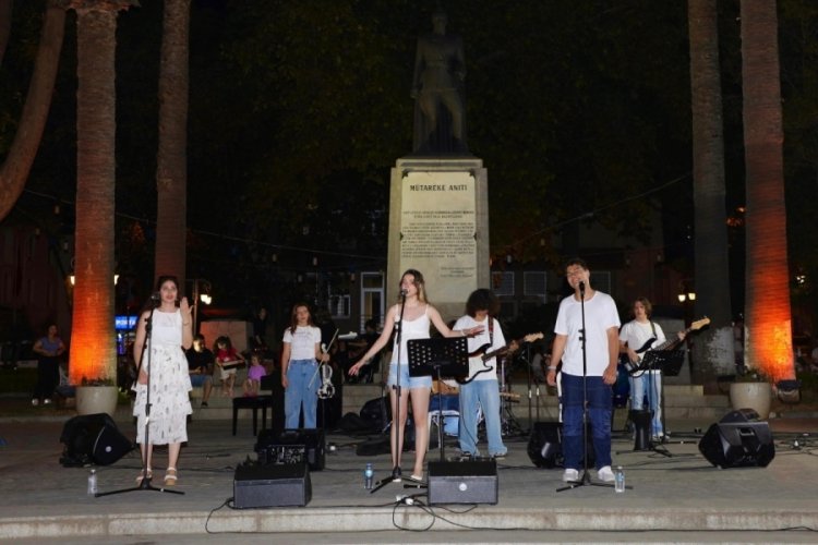 Bursa'da "Mudanya Gen&ccedil;lik Festivali" yapıldı