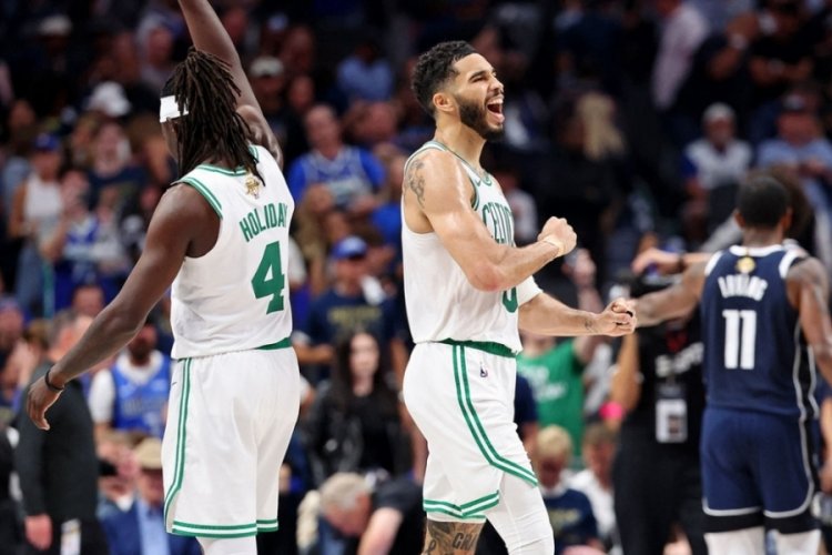 Boston Celtics, NBA final serisinde durumu 3-0 yaptı