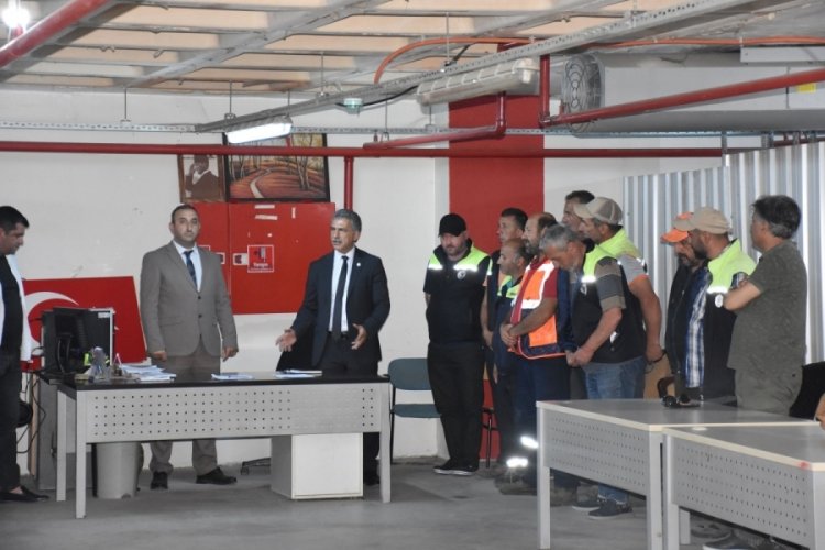 Bursa'da Başkan Deviren Temizlik İşleri M&uuml;d&uuml;rl&uuml;ğ&uuml; personeli ile bir araya geldi