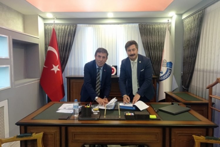 Yenişehir Belediye Başkanı &Ouml;zel'den belediye personeline m&uuml;jde