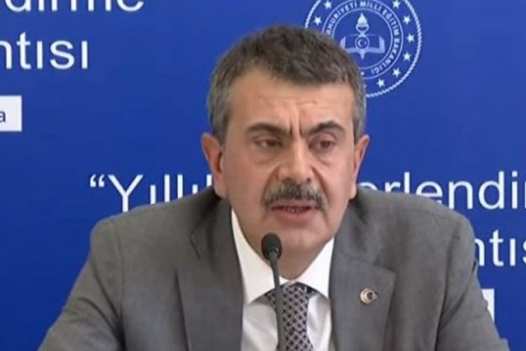 Bakan Yusuf Tekin'den uygunsuz kıyafet gerginliğine ilişkin a&ccedil;ıklama
