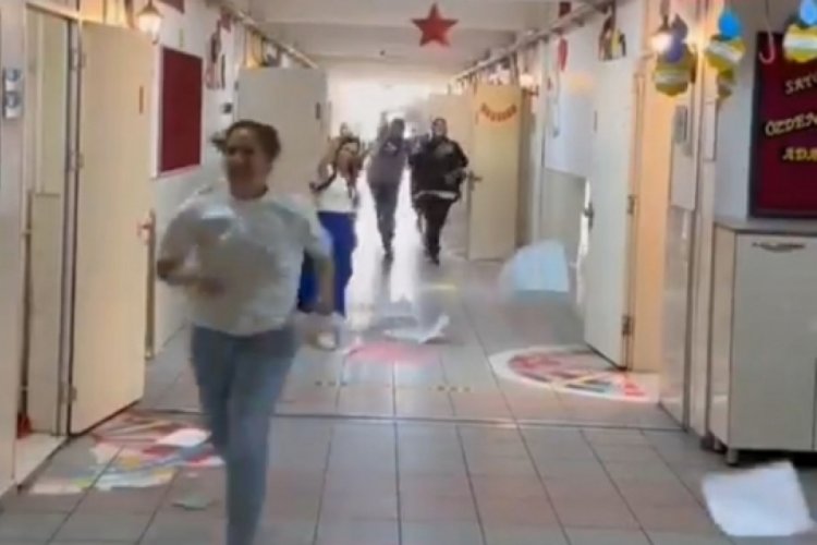 Bursa'da &ouml;ğretmenlerin son ders mutluluğu