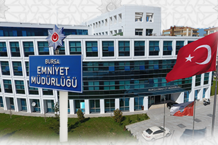 Vatandaş Bursa Emniyet M&uuml;d&uuml;rl&uuml;ğ&uuml; ile g&uuml;vende