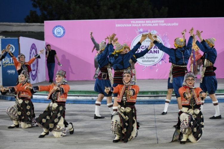 Bursa Yıldırım'da Erguvan coşkusu