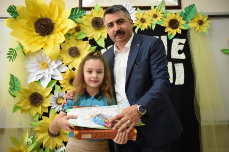 Yıldırım Belediye Başkanı Yılmaz, karne alan t&uuml;m &ouml;ğrencileri tebrik etti