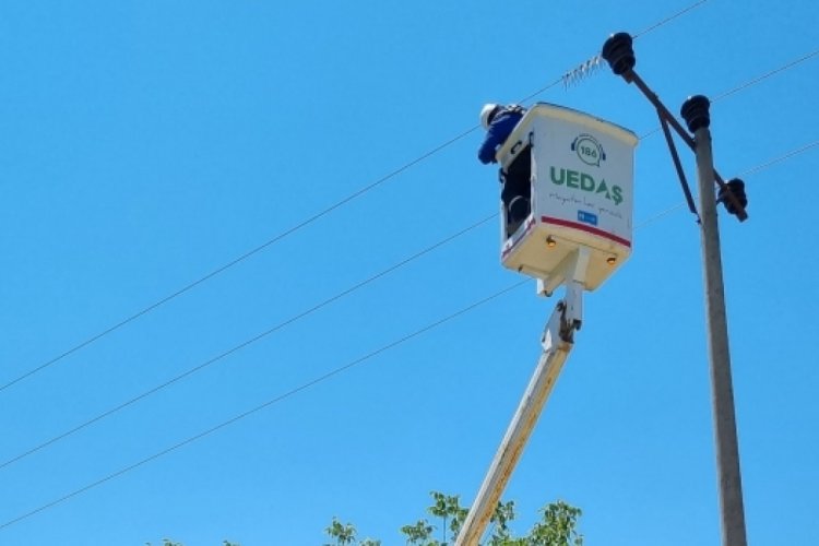 Bursa'da UEDAŞ ekiplerinin sıcak hava mesaisi