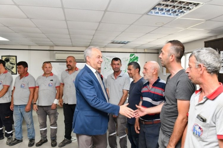Bursa Musafakemalpaşa Belediye Başkanı Erdem mesai arkadaşlarıyla bayramlaştı