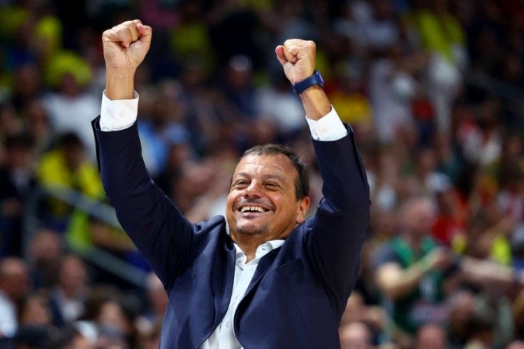 Ergin Ataman'ın ekibi Panathinaikos Yunanistan'da şampiyon oldu