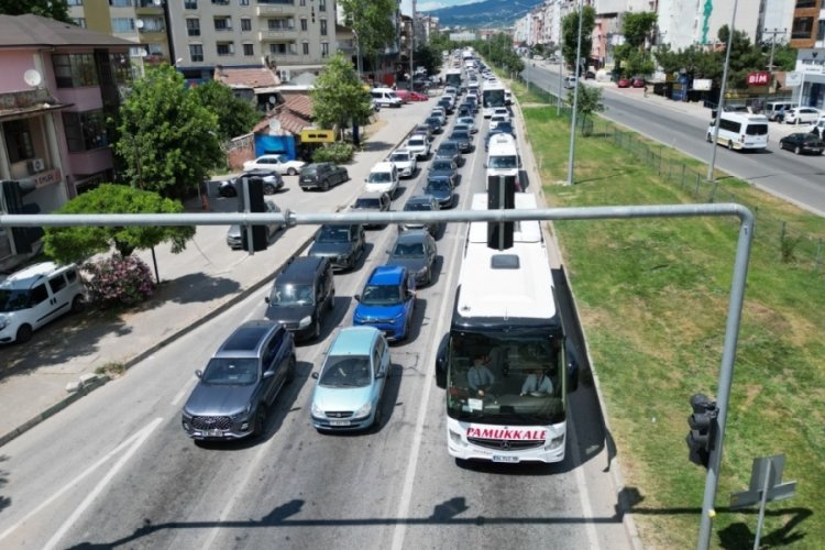Otoyollarda son durum nasıl? Bursada Bug&uuml;n drone'u takipte