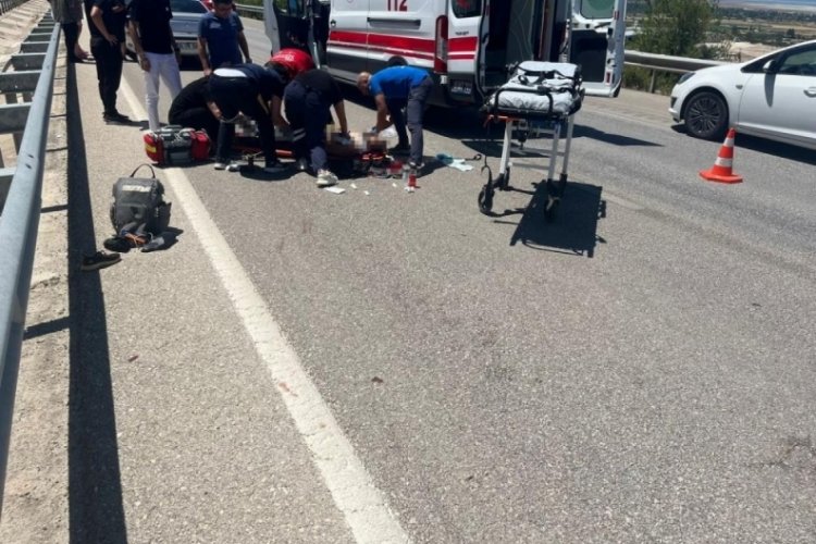 Isparta-Burdur kara yolunda kaza! 1 &ouml;l&uuml; 1 yaralı