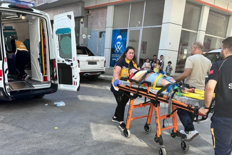 Bursa'da otomobilin &ccedil;arptığı &ccedil;ocuk yaralandı!