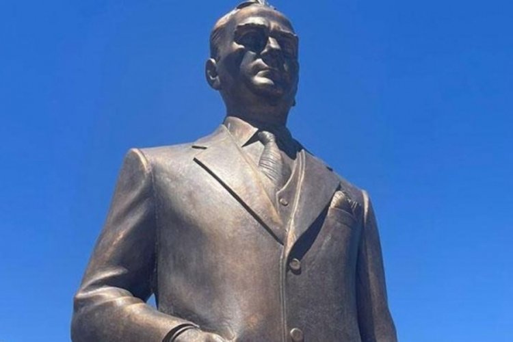 Kayseri'de Atat&uuml;rk Anıtı'na baltalı saldırı