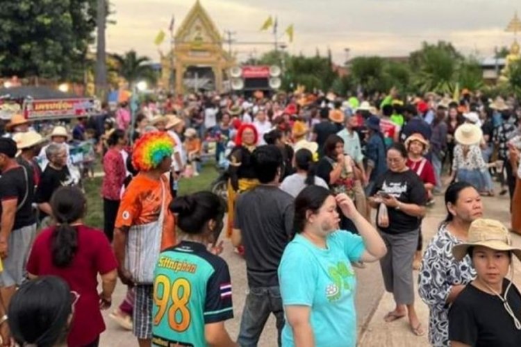 Tayland'da roket festivalinde facia! &Ccedil;ok sayıda yaralı var