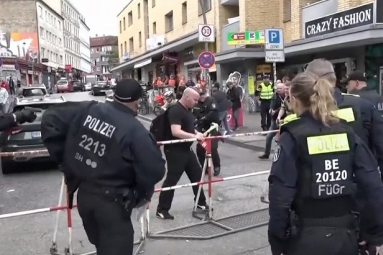 Polonya-Hollanda ma&ccedil;ı &ouml;ncesi gerginlik: Alman polisi bir kişiyi vurdu