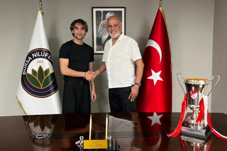 Mustafa Ak&ouml;z Nil&uuml;fer'de kaldı