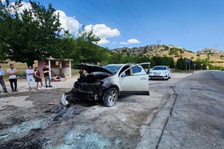Burdur'da seyir halindeki ara&ccedil; cayır cayır yandı
