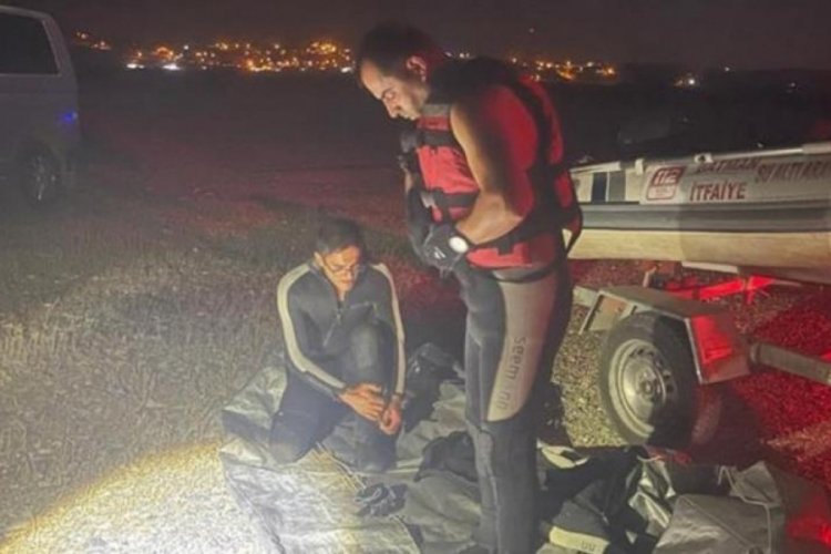 Batman'da adacıkta mahsur kalan kardeşler kurtarıldı