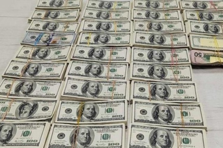 Televizyon i&ccedil;erisinde 340 bin dolar! G&uuml;mr&uuml;kte ele ge&ccedil;irildi