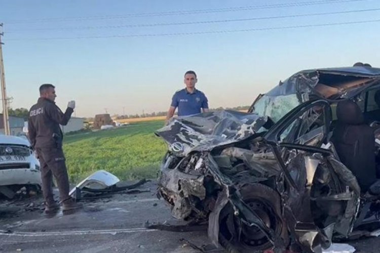 Konya'da korkun&ccedil; kaza: 4 &ouml;l&uuml;, 2 bebek yaralı