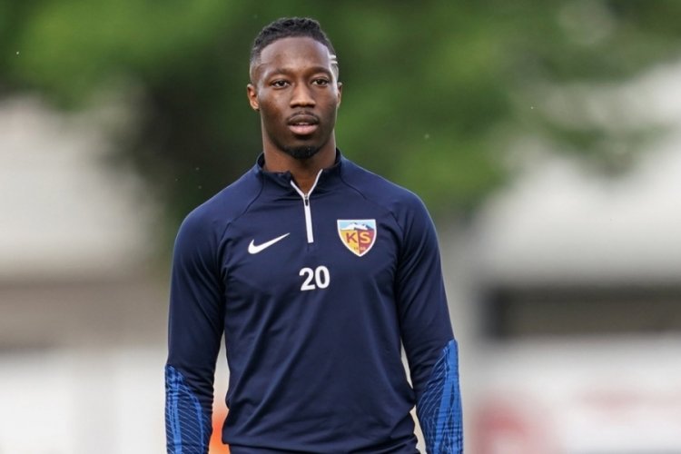 Kayserispor'dan Carlos Mane'ye yeni s&ouml;zleşme