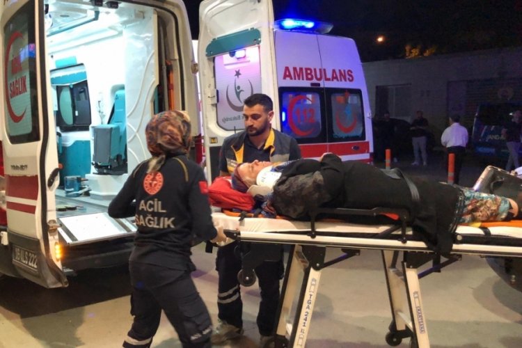 Bursa'da otomobil takla attı: Karı-koca yaralandı