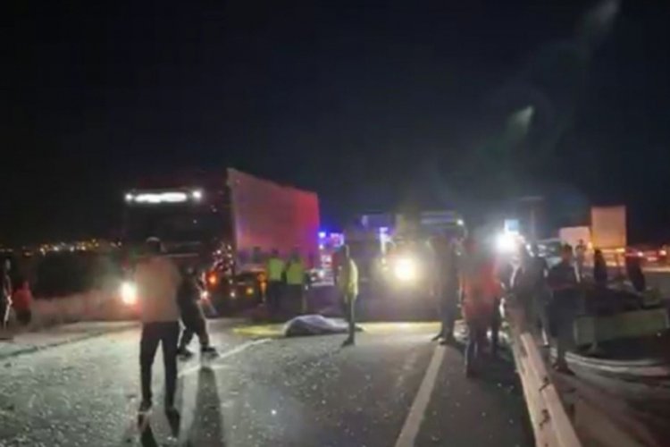 Ankara'da feci olay! Kazaya m&uuml;dahale eden jandarma aracına minib&uuml;s &ccedil;arptı