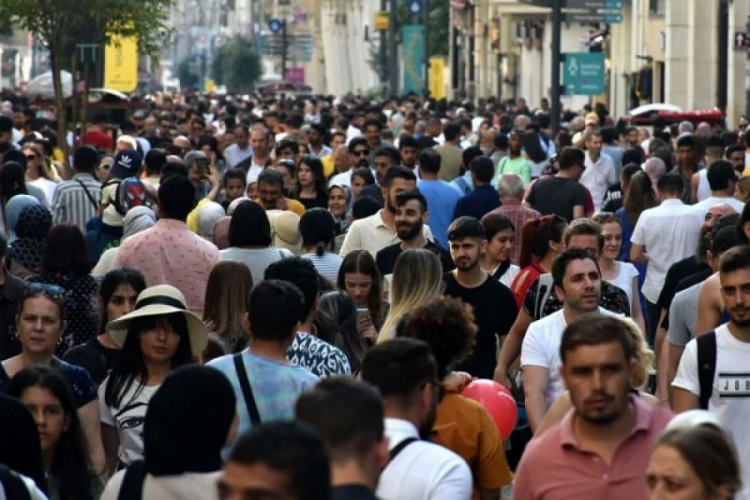 İ&ccedil;işleri Bakanlığı a&ccedil;ıkladı: İstanbul'daki yabancı sayısı...