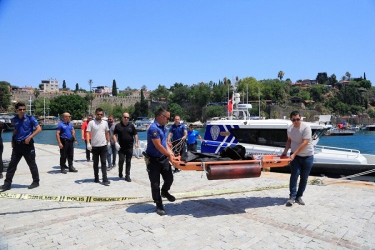 Antalya'da kayalıklarda kafası olmayan bir ceset bulundu!