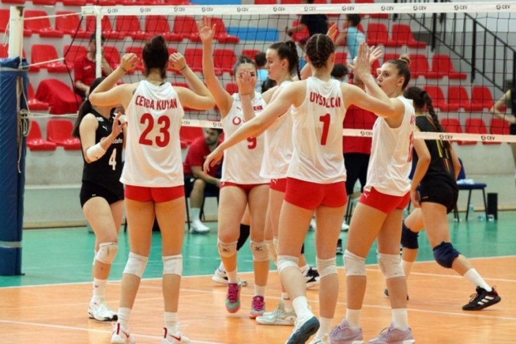 18 Yaş Altı Kadın Milli Voleybol Takımı, Balkan Şampiyonası'nda finale &ccedil;ıktı