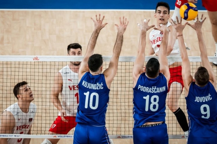 A Milli Erkek Voleybol Takımı, Sırbistan'a yenildi