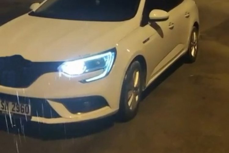 Bursa'da k&uuml;&ccedil;&uuml;k bir alana yağan yağmur g&ouml;renleri hayrete d&uuml;ş&uuml;rd&uuml;
