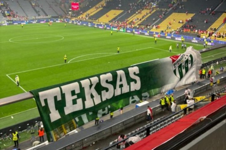 Teksas A Milli Takımın yanında