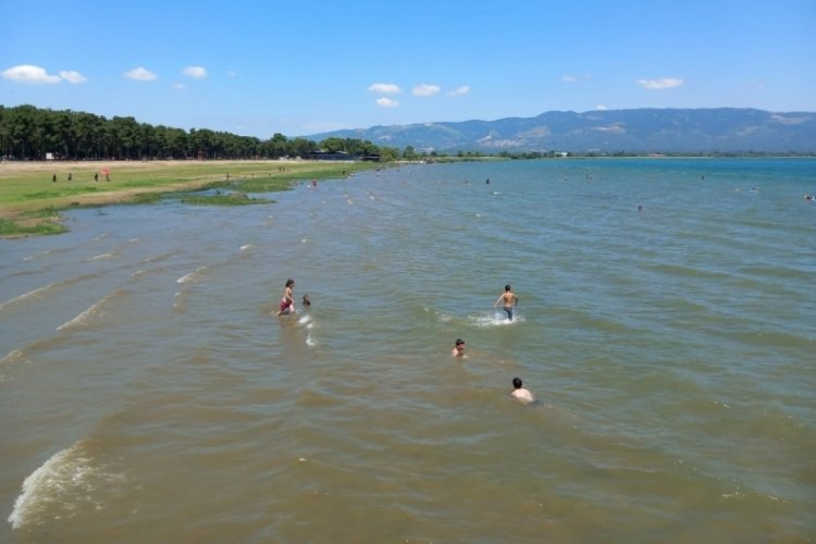 İznik G&ouml;l&uuml; Orhangazi sahilinde Cankurtaran hizmeti ne zaman başlayacak?
