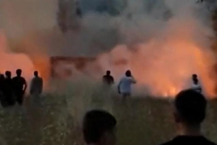 D&uuml;ğ&uuml;nde atılan havai fişek faciaya neden oluyordu